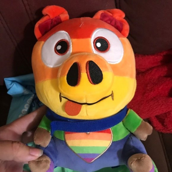 Authentic Wizard101 Rainbow Pride Piggle Plush Makeship- Rare- 992 Made- NWT - Picture 2 of 6